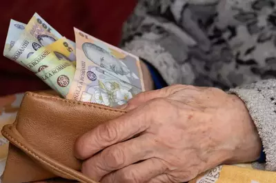 O categorie de pensionari va primi bani în plus în 2026. Cu cât va fi mărită indemnizația și cine sunt cei vizați