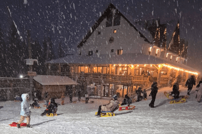 Ninge trei zile şi trei nopţi ca-n poveşti! Deja se fac rezervări pentru vacanţa de schi