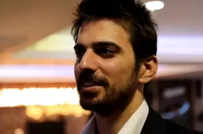 Cum a ajuns să arate Tuncay Ozturk la aproape 10 ani de la divorțul de Andreea Marin. S-a recăsătorit și are copil