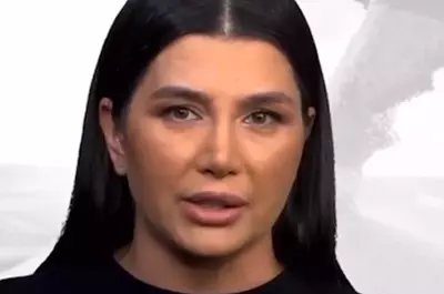 Noi imagini controversate cu Elena Băsescu!  Cât de mult s-a schimbat fiica cea mică a fostului președinte. Operațiile estetice au transformat-o