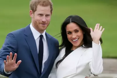 Meghan Markle revine în actorie, după 8 ani de pauză, "relaxată, prietenoasă și cu picioarele pe pământ". În ce film va juca soția prințului Harry