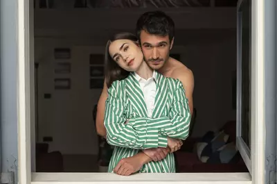 Când apare Emily in Paris, sezonul 5. Primele imagini: Netflix a lansat trailer-ul oficial și anunță 10 noi episoade