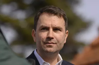 CV Cătălin Drulă. A făcut studiile superioare în Canada și fost consilierul fostului premier Dacian Cioloș