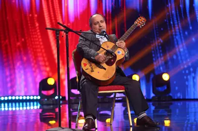 Câți bani cere Gigel Frone în prezent, la 13 ani de când a apărut la Românii au Talent: "Nu mai cânt pe bani puțini"/ Locuiește de 7 ani la hotel