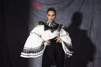 Iulia Vântur, pictorial de colecție pe coperta VIVA! A pozat în ipostaze inedite și a făcut mărturisiri despre viața personală și carieră: "Am în plan multe proiecte"