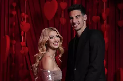 Andreea Bălan a întreupt pregătirile pentru nunta cu Victor Cornea ca să se ocupe de concertul de la Sala Palatului. De ce nu vor avea lună de miere: ”Probabil la finalul anului, în decembrie” / EXCLUSIV