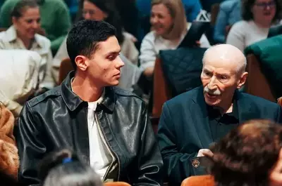 David Popovici, întâlnire emoționantă cu Victor Rebengiuc, întâmplător, la un spectacol: "Un titan al teatrului românesc, o lecție vie de talent, demnitate și forță"