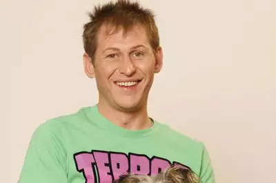 Mircea Solcanu s-a debranșat de la căldură pentru că nu-și mai permitea să plătească întreținerea: ”Mă încălzesc electric. Ziua opresc și dau drumul seara, când este mai rece” / EXCLUSIV 