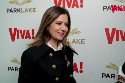 Ce lecții a învățat Amalia Enache de la fiica ei, Alma, în vârstă de 9 ani: „Este mult mai curajoasă decât mine. O privesc cu multă admirație” / Cum se menține în formă la 48 de ani / EXCLUSIV