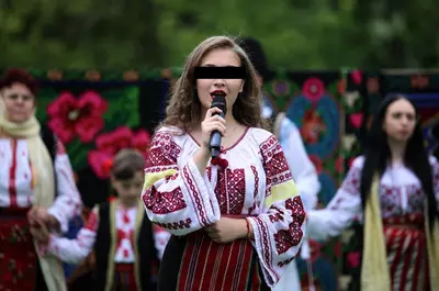 Interpreta de muzică populară Andreea Micu a murit la doar 17 ani. Tânăra a făcut AVC înainte să urce pe scenă: "S-a dus să cânte la îngeri"