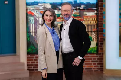 Elena, soția lui Mihai Albu, susține că nu s-au certat niciodată în cei 4 ani de relație: "Nu am ridicat tonul, nu ne-am jignit. Acest bărbat mă provoacă să îl cer, zi de zi, în căsătorie, deși suntem căsătoriți"