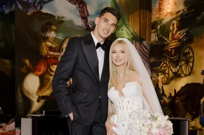 Primele imagini de la nunta Andreei Bălan cu Victor Cornea! Ce mesaj cu semnificație specială a fost brodat pe una dintre cele patru rochii de mireasă și ce gest au făcut părinții mirelui