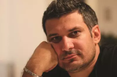 Adi de la Vâlcea își renovează vila în care locuiește de 23 de ani: "A venit momentul să îi fac un refresh total. Cert e că în casa asta voi muri. Aici rămânem, alta nu mai fac"
