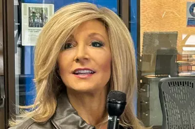 A murit Liz Bonis, celebră prezentatoare TV americană specializată în sănătate: „A luptat cu mult curaj împotriva cancerului”