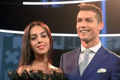 Cristiano Ronaldo și Georgina Rodriguez, imagini superbe de cuplu, după Campionatul Mondial. Cum s-au filmat cei doi în piscină
