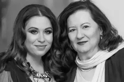Oana Roman spune că primește semne de la Mioara Roman, la mai bine de doi ani de la moartea ei: ”Eu vorbesc cu ea, îi aprind lumânări, merg la cimitir”/ EXCLUSIV