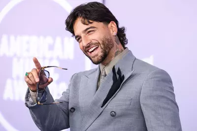 Cum arată casa lui Maluma din Medellin, orașul său natal din Columbia. Vila de lux are lift, piscină, cinematograf și o grădină impresionantă: "Mă minunez de ceea ce văd"