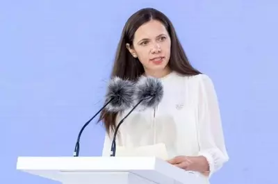 Ținuta purtată de Mirabela Grădinaru în Ucraina, sub lupa stilistului: "O rochie foarte bună, accesorizată corect. Problema cea mare e  atitudinea: e foarte crispată"/ Ce s-a observat la ținuta Maiei Sandu