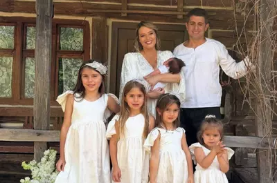 Laura Cosoi, botez de poveste pentru cea de-a cincea fetiță, în Maramureș: „Zi binecuvântată în familia noastră! Avem inimile pline” / Imagini spectaculoase de la creștinarea Ninei