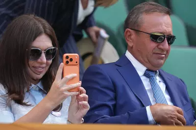 Simona Halep și Dorin Mateiu, revedere romantică la aeroport: el s-a întors în țară special pentru ziua ei. Cum au fost surprinși cei doi și unde au plecat împreună