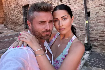 Tavi Clonda, declarație de dragoste pentru Gabriela Cristea, în ziua în care prezentatoarea a împlinit 52 de ani! Fotografii rare de la începutul relației: „Parcă retrăiesc fiecare clipă! Mi-ai dăruit totul”