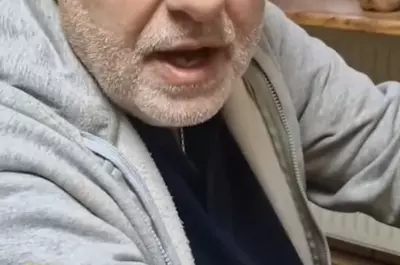 Cătălin Crișan a răbufnit după ce a fost numit “bătrânel”. Artistul e dezamăgit de comentariile deplasate: “Vă cânt de 39 de ani”. Continuarea e total neașteptată