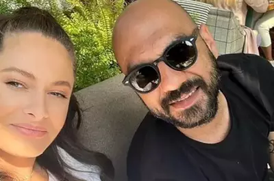 S-au căsătorit? Raluka și iubitul Guy Kouris, cu 22 de ani mai mare, au apărut cu verighetele pe deget: „Te iubesc”. Nu-l mai ține ascuns