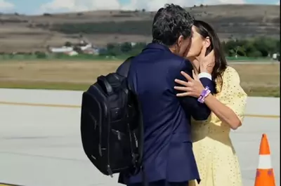 Nicușor Dan a sărutat-o pe Mirabela Grădinaru pe aeroport și a postat imaginile pe TikTok. Șeful statului este în SUA, la Adunarea Generală a ONU