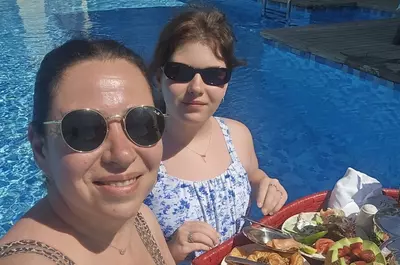 Ce se întâmplă cu fiica Oanei Roman după ce a pierdut lupta cu kilogramele. Iza începe lupta grea. „Mai are un drum lung de străbătut”