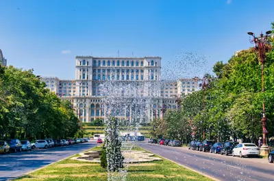 Valuri de căldură neobișnuită și ploi torențiale în unele zone, la început de toamnă. Prognoza meteo ANM pentru perioada 24 august – 21 septembrie
