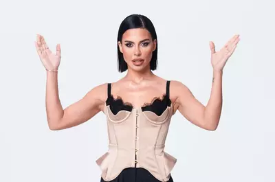 Cum s-a îmbrăcat Andreea Popescu la un eveniment monden. Vedeta a ales un articol vestimentar pe care l-a purtat de Revelion
