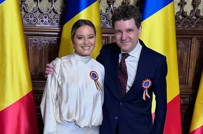 Cât costă rochia purtată de Laura Cosoi la recepția de la Palatul Cotroceni de 1 Decembrie. Actrița a fost criticată: „Ai fost la discotecă?”