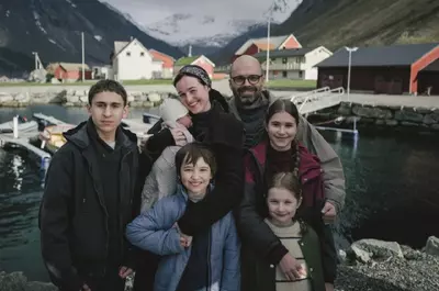 Povestea reală din spatele „Fjord”: cazul Bodnariu, familia care a părăsit Norvegia și trăiește acum în Brașov