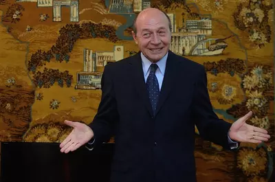 Traian Băsescu, reacție explozivă după desemnarea lui Siegfried Mureșan ca premier: „Un vânt rece, siberian, suflă pe culoarele politicii românești”