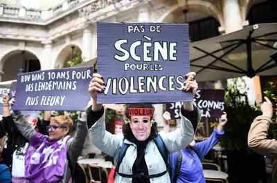SCANDAL monstru, acuzații grave! Te trec fiorii, legendarul artist al tinereții noastre, acuzat de 9 femei de viol și agresiune intimă!! Ultimul la care te aștepți! Val de proteste, acuzații și boicot