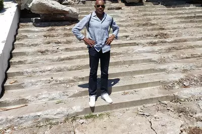 Tragedie! Titanul muzicii, ucis în propria casă! Fiul lui, principalul suspect! Sfârșit de coșmar pentru omul cu voce de înger