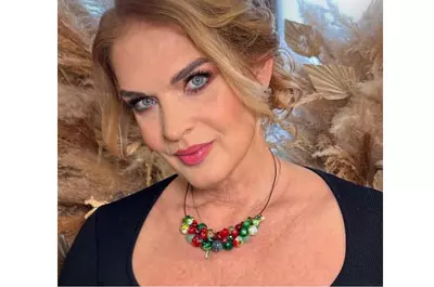 Manuela Hărăbor, mesaj furibund pentru Ilie Bolojan, după ce a văzut cât are de plătit impozit pe apartament și mașină. Ce decizie a luat actrița, mamă singură a unui copil cu autism