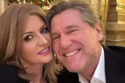 Florin Răducioiu a apărut lângă o blondă în noaptea dintre ani! Cine e femeia de care e îndrăgostit fostul internațional