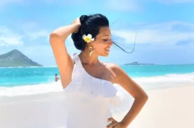 12 vedete, 73 de fotografii! Corina Caragea , INNA, Loredana și alte vedete au făcut senzație în costum de baie. Vezi imaginile din vacanțele lor