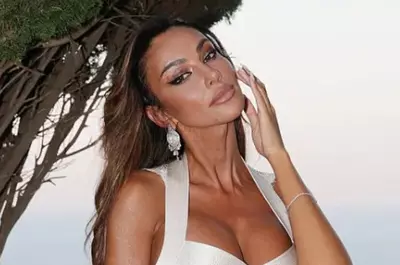 WOW! Mădălina Ghenea a apărut și toate privirile s-au mutat asupra ei!  Rochia purtată în Sicilia a făcut-o una dintre cele mai fotografiate vedete ale serii