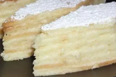 Albă ca Zăpada, prăjitura copilăriei. Ingredientul care schimbă gustul