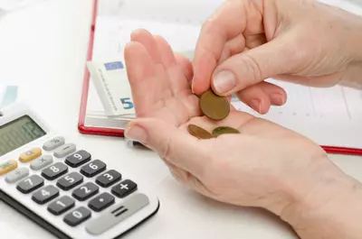 Pensionarii români s-au trezit peste noapte că li se măresc pensiile. Suma medie care vine în completarea veniturilor nu este deloc de neglijat