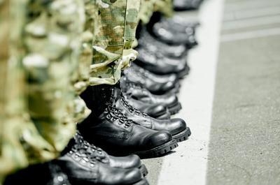 Bolojan anunță reforma pensiilor militare. Vârsta de pensionare va crește treptat