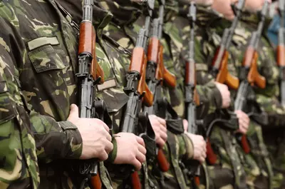 Reintroducerea stagiului militar. Soluție pentru a-i face pe tineri să îmbrace uniforma