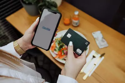 Noua funcție Revolut bazată pe inteligență artificială. Poate opri fraudele în timp real