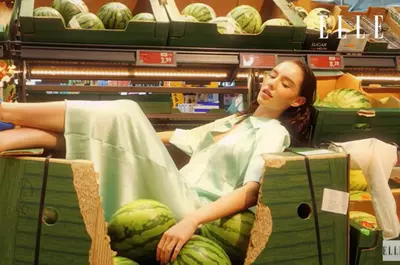 De la produse iconice la fashion: Cum transformă Alexandra Șipa universul Lidl într-o colecție-capsulă inedită