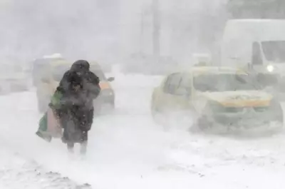 ȘOC METEO! Iarna nu se mai termină în România! NINGE până în aprilie, primăvara dispare complet