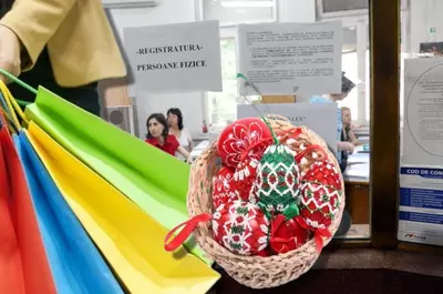 Bani în plus de Paşte! Ce angajaţi sunt avantajaţi şi cât primesc în plus pe card