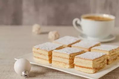 Prăjitura Albă ca zăpada – rețetă și trucuri