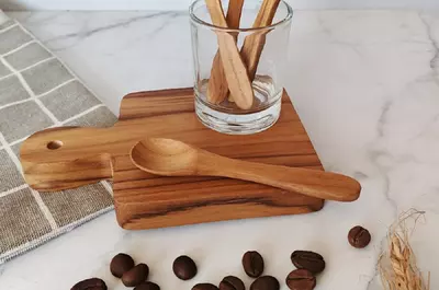 Cum se curăţă şi se păstrează ustensilele de lemn din bucătărie